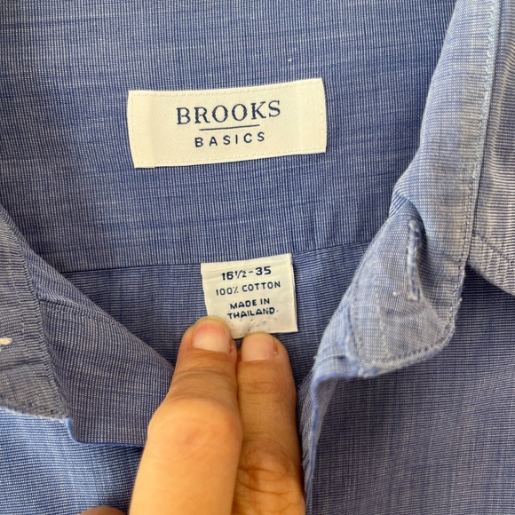 Brooks Brothers Basics Sz 16.5 - 35 Blue Button Down Dress Shirt Chest Pocket - Picture 3 of 7